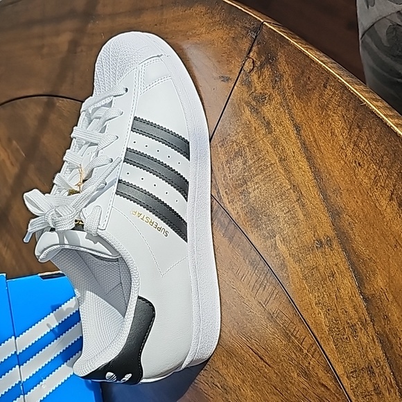 Shell Toe Adidas - Picture 5 of 8